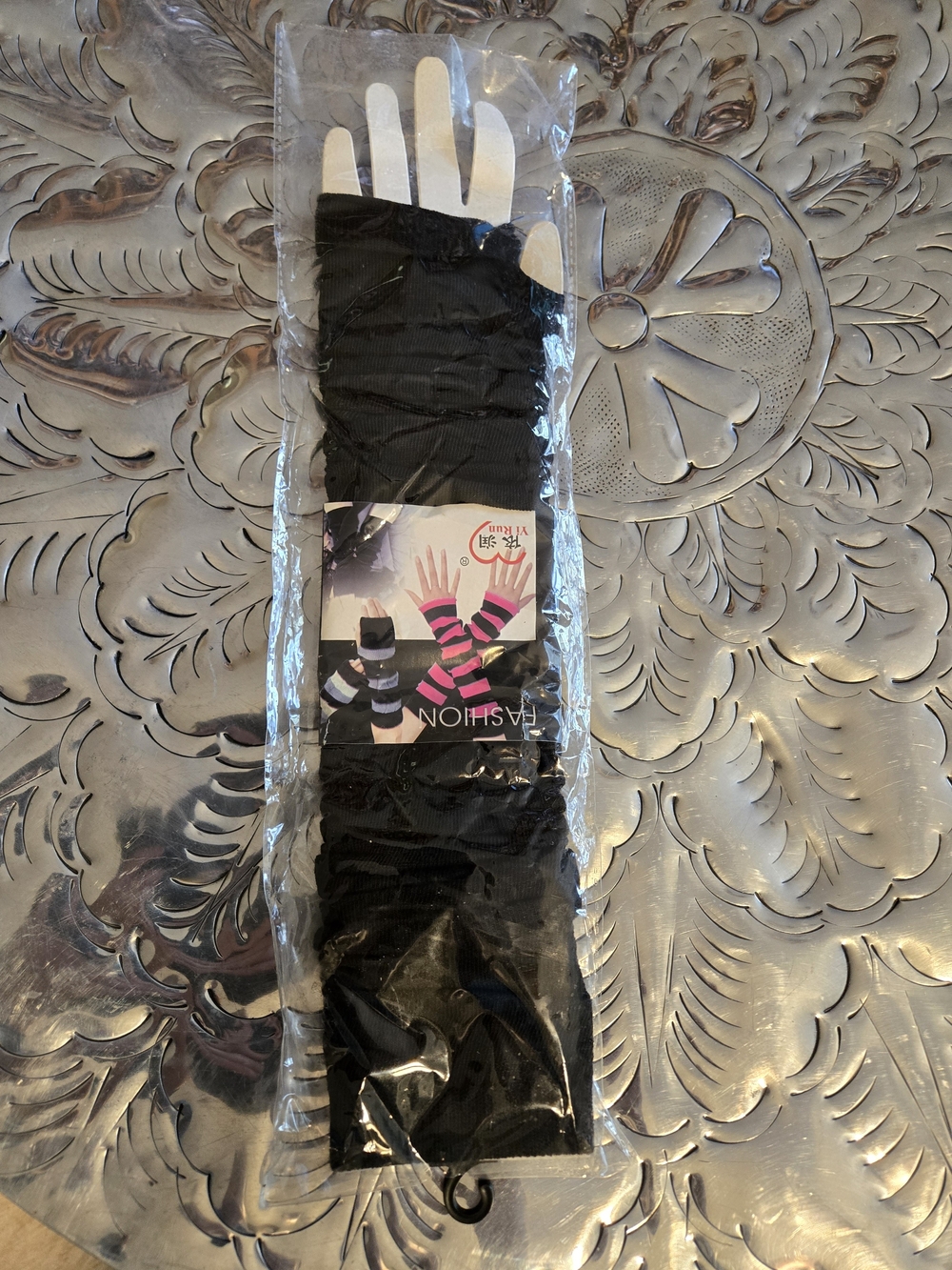 Black Women's Fashion Arm Warmers — Over-the-Elbow Gloves